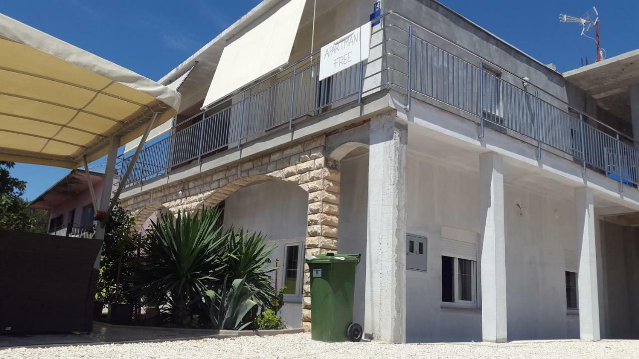 Apartmani Lamani Bibinje Ngoại thất bức ảnh