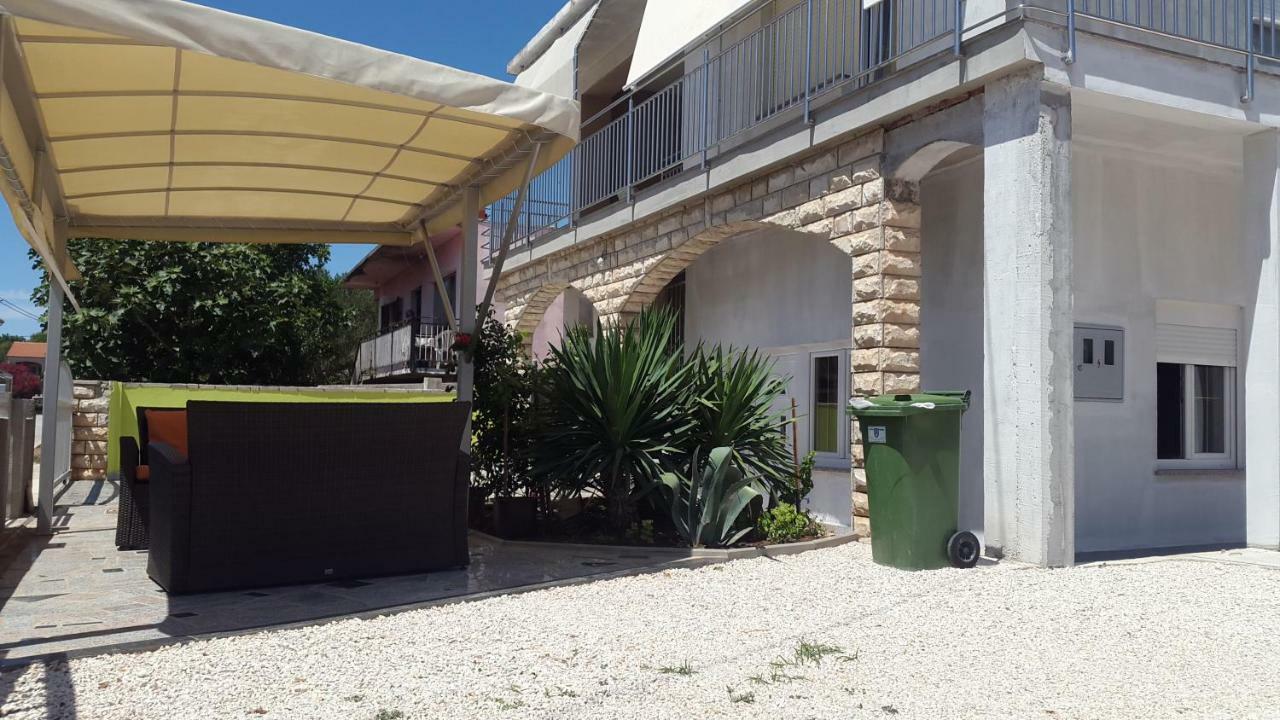 Apartmani Lamani Bibinje Ngoại thất bức ảnh